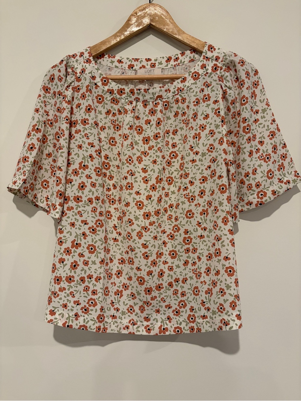 LOFT Size XSP White Orange Floral Mixed Media Flutter Sleeve Blouse Top
